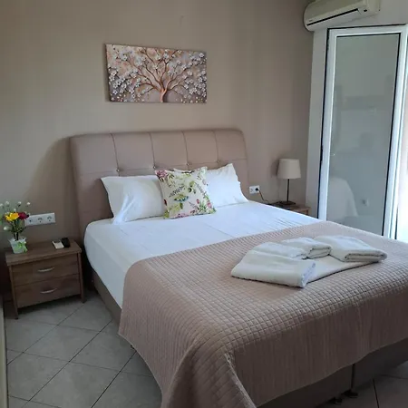 Giannis αdults Only 3*