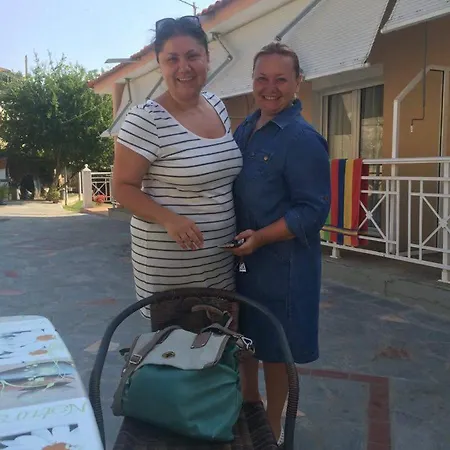 Giannis αdults Only 3*