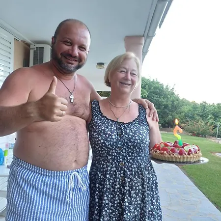 Pensión Giannis αdults Only Koinira