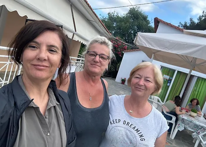 Giannis αdults Only 3* Koinira