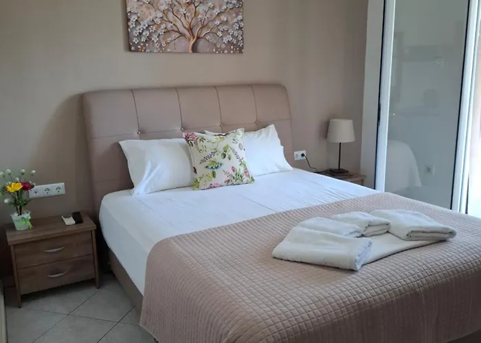 Giannis αdults Only 3*