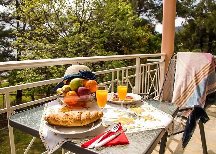 Giannis αdults Only Koinira